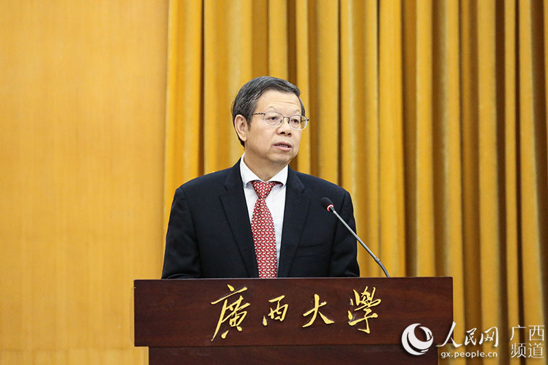 刘正东在国际投资贸易与广西自贸区法制建设国际研讨会上的致辞来自世界各地的国际投资贸易法研究专家们汇聚伟德国际victor1946，围绕中国（广西）自由贸易试验区建设需要，共同探讨国际经贸投资合作中的法律风险及解决之道，我表示诚挚的欢迎和衷心的感谢【详细】 